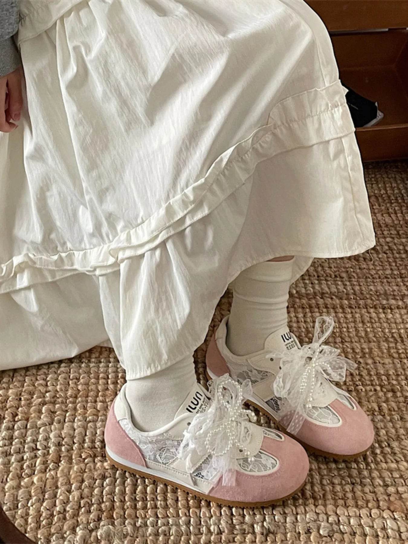 Vintage Lace Ribbon Sneakers - Tredona LLC