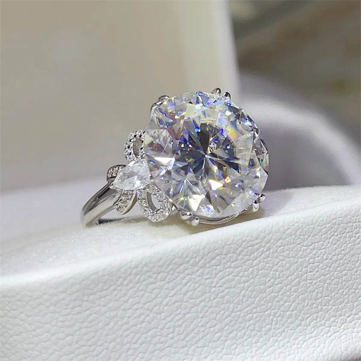 10 Carat Moissanite 925 Sterling Silver Ring - Tredona LLC