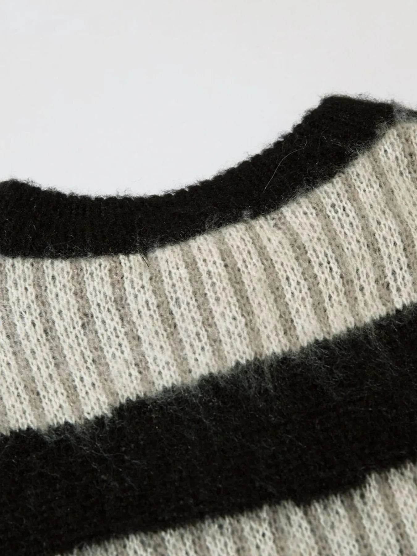 Men's Oversized Contrast Striped Round Neck Sweater - Tredona LLC