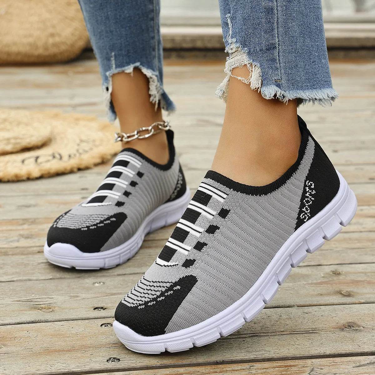 Breathable Mesh Round Toe Sneakers - Tredona LLC