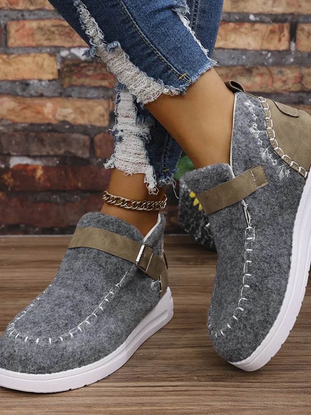 Contrast Round Toe Buckle Sneakers - Tredona LLC