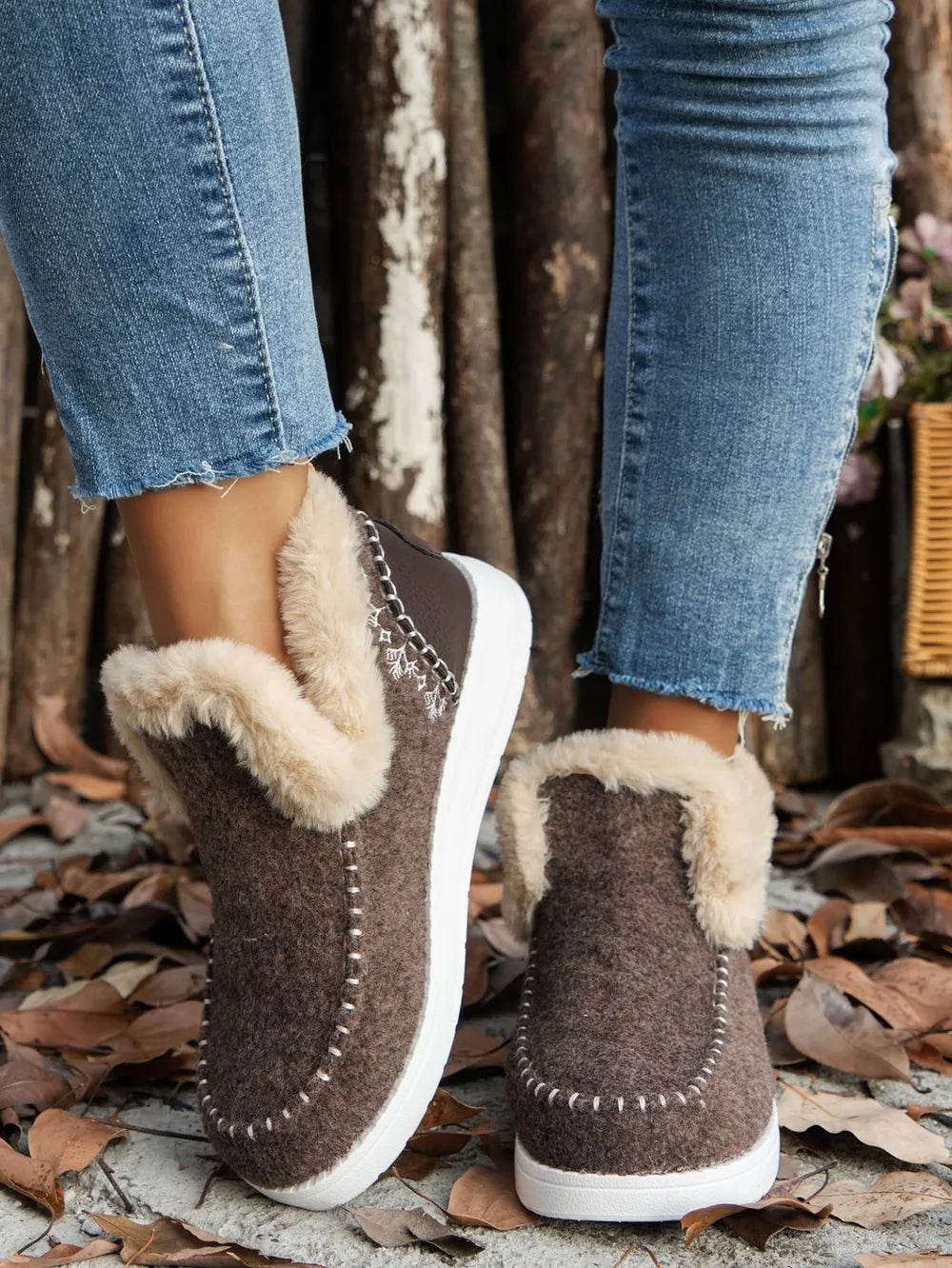 Furry Suede Round Toe Flat Sneakers - Tredona LLC