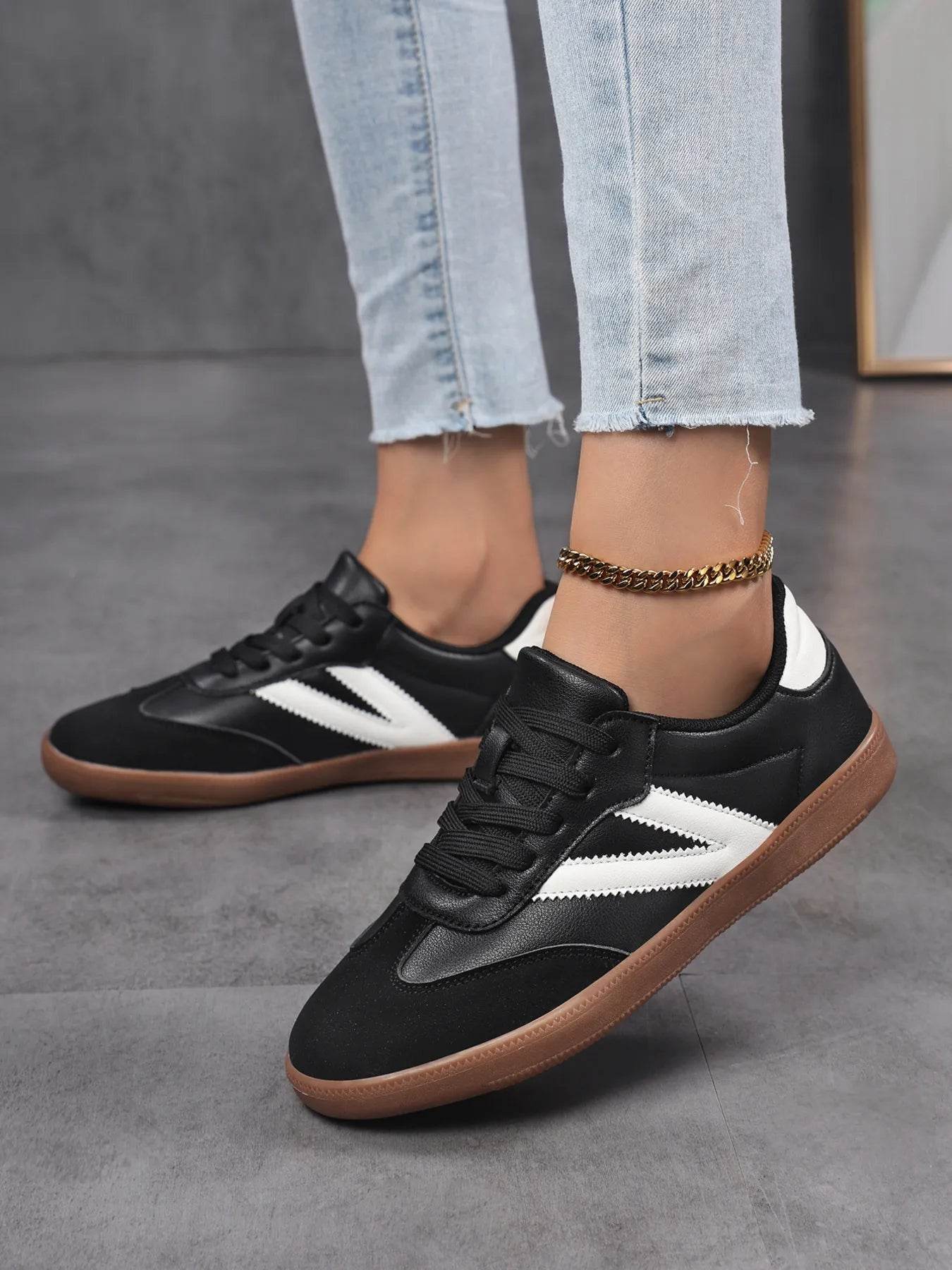 Contrast Round Toe Sneakers - Tredona LLC