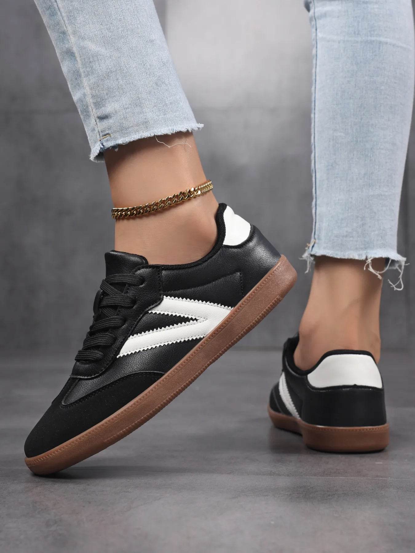 Contrast Round Toe Sneakers - Tredona LLC