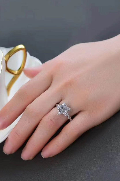 3 Carat Moissanite Twisted Ring - Tredona LLC