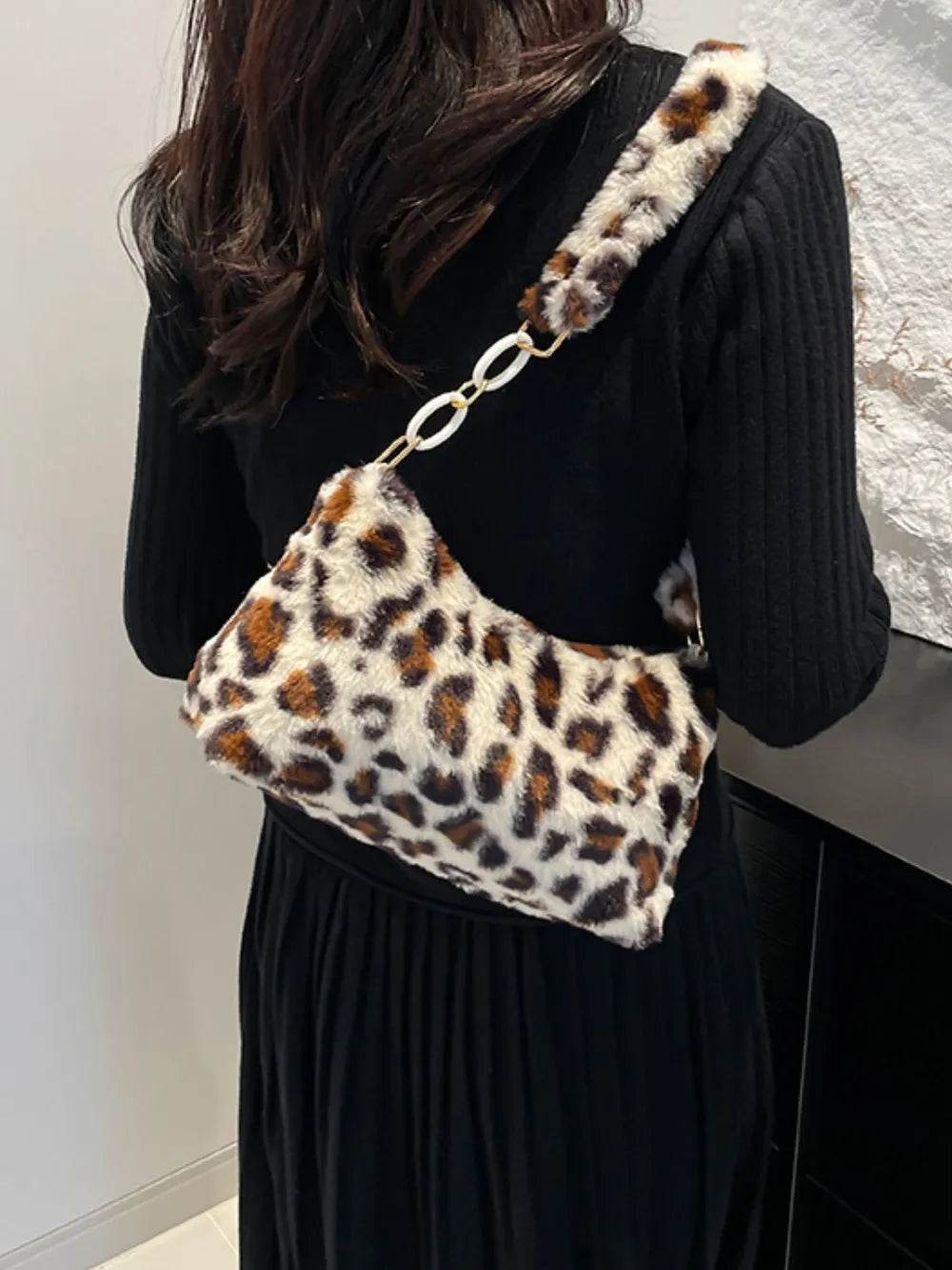Leopard Fluff Shoulder Bag - Tredona LLC