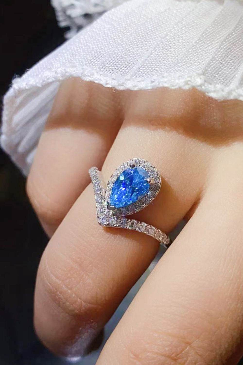 1 Carat Pear Shape Moissanite Heart Ring - Tredona LLC