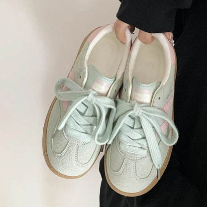 Contrast Round Toe Flat Sneakers - Tredona LLC