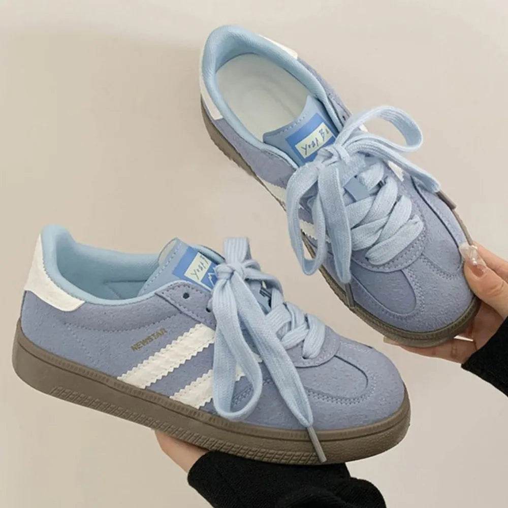 Contrast Round Toe Flat Sneakers - Tredona LLC