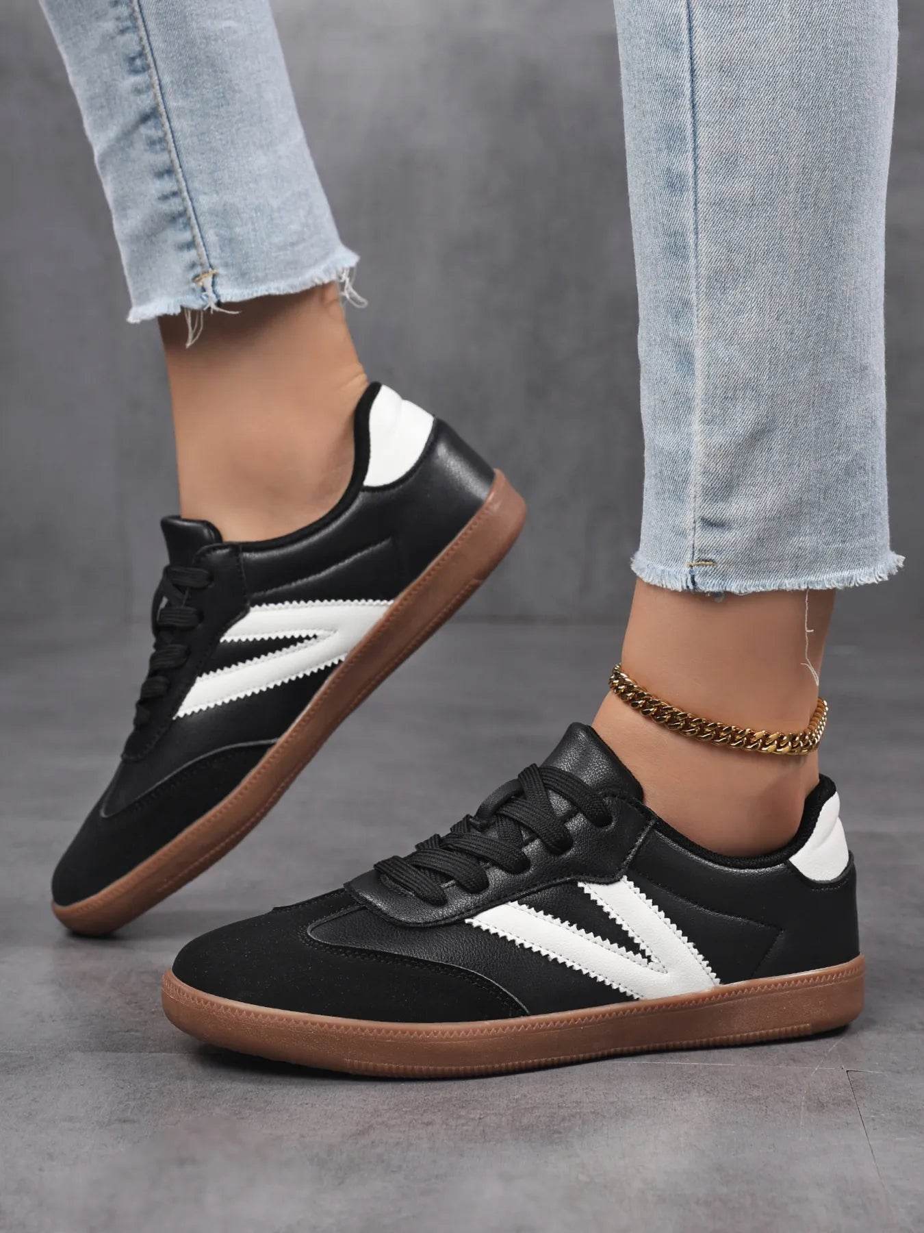 Contrast Round Toe Sneakers - Tredona LLC
