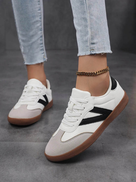 Contrast Round Toe Sneakers - Tredona LLC