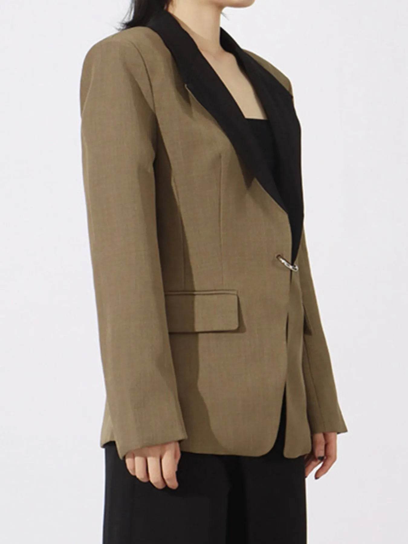 Contrast Lapel Collar Long Sleeve Blazer - Tredona LLC