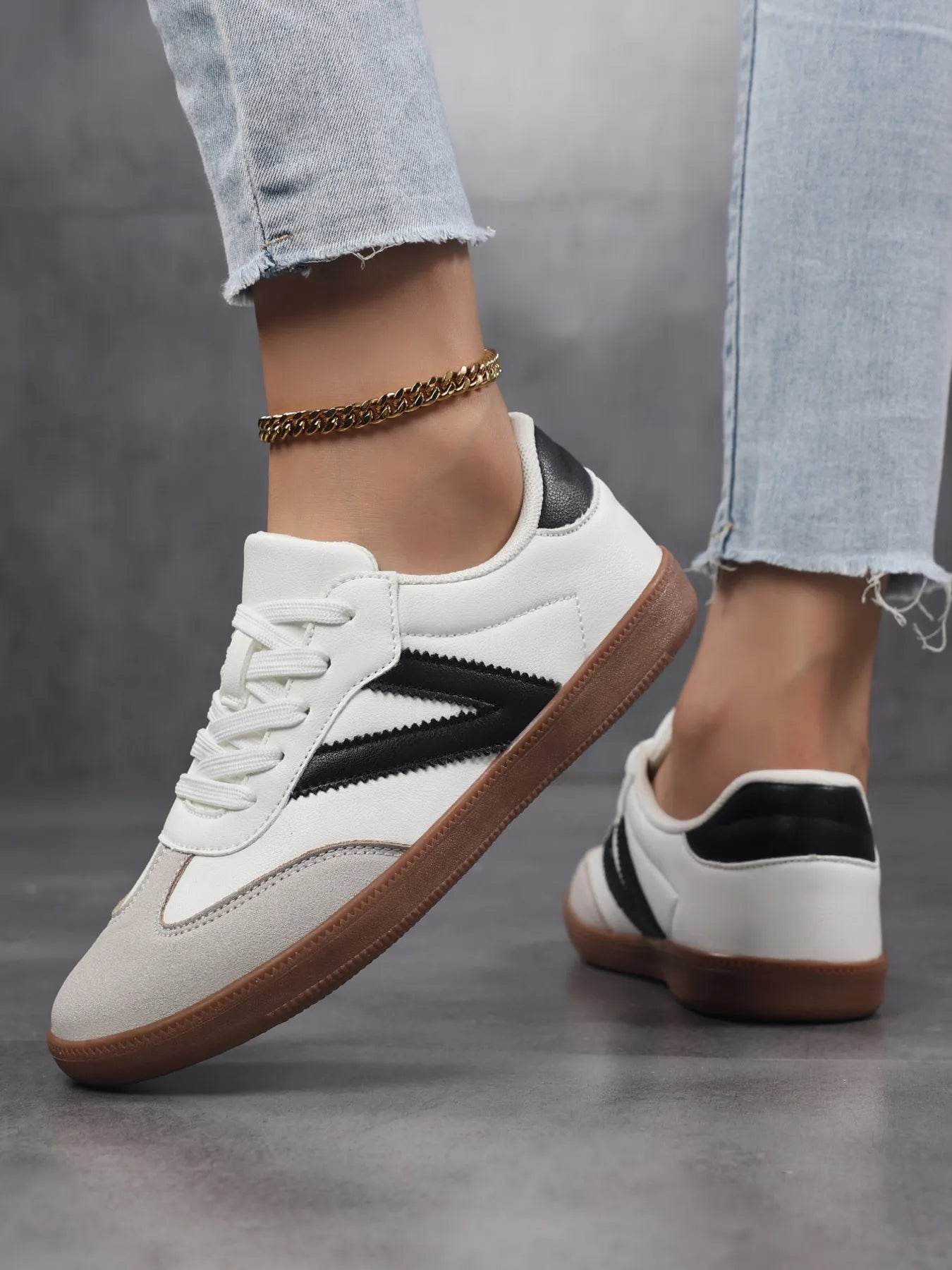 Contrast Round Toe Sneakers - Tredona LLC