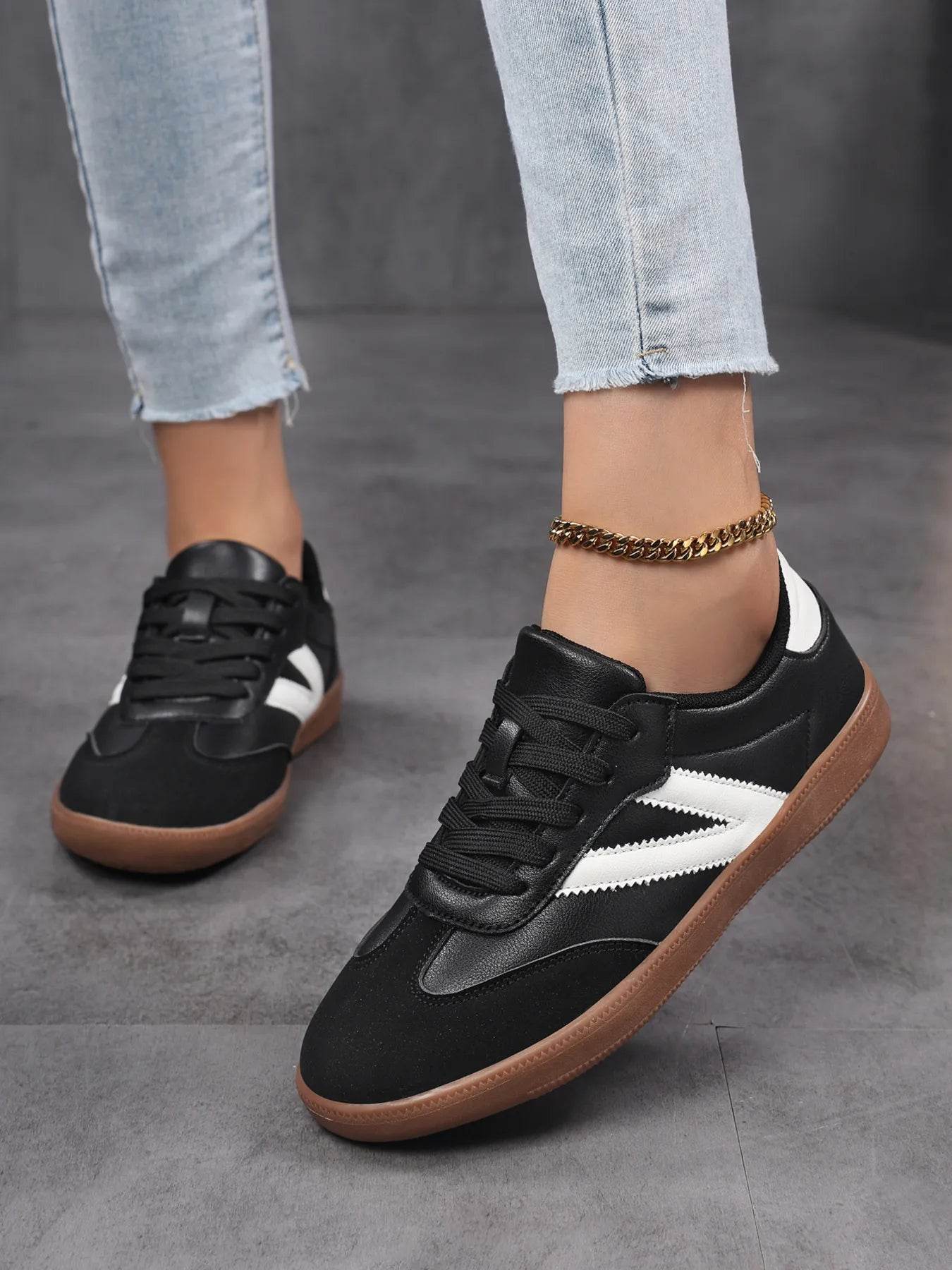 Contrast Round Toe Sneakers - Tredona LLC