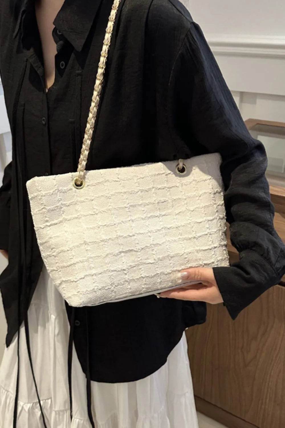 Polyester Texture Chain Tote bag - Tredona LLC
