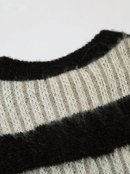 Men's Oversized Contrast Striped Round Neck Sweater - Tredona LLC