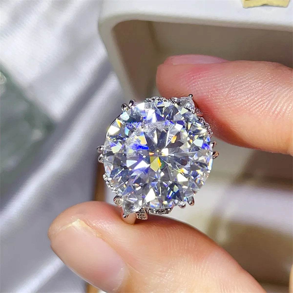 10 Carat Moissanite 925 Sterling Silver Ring - Tredona LLC